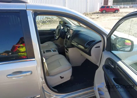 2012 Chrysler Town & Country Touring-L from USA, damaged, VIN 2C4RC1CG1CR209092